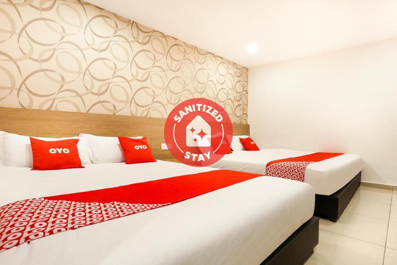 Malacca Dyaya Hotel מראה חיצוני תמונה