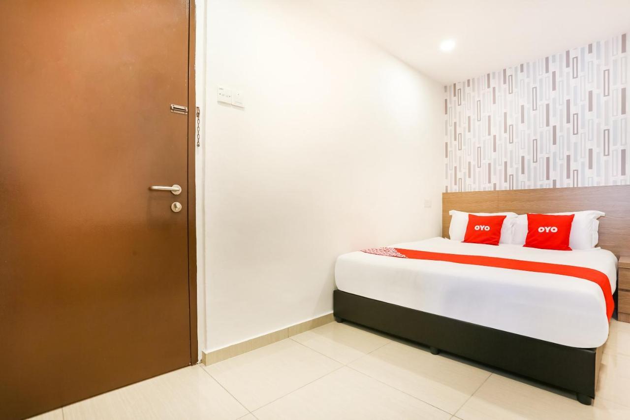 Malacca Dyaya Hotel מראה חיצוני תמונה