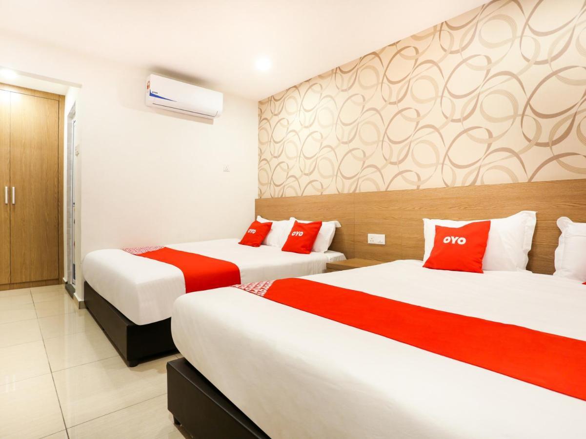 Malacca Dyaya Hotel מראה חיצוני תמונה
